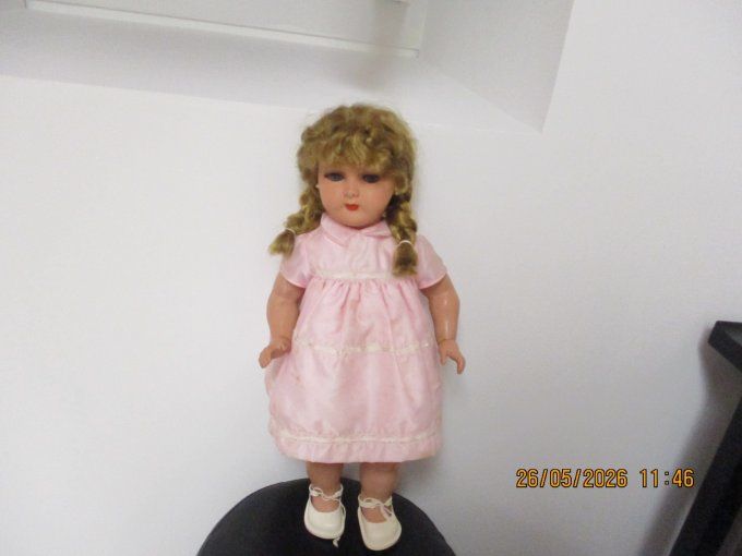 jolie poupee bella