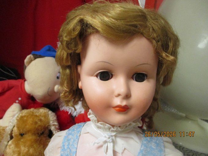 superbe poupee bella