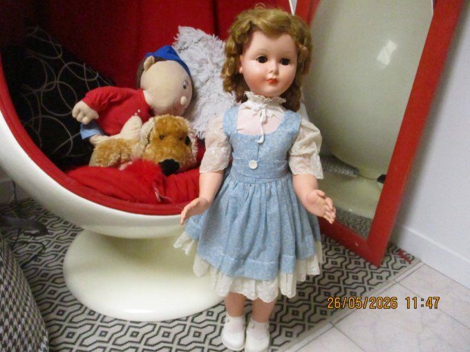 superbe poupee bella