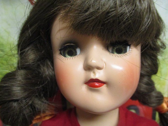 Jolie poupee ideal doll