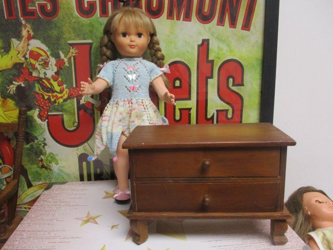 Jolie commode pour vos poupees