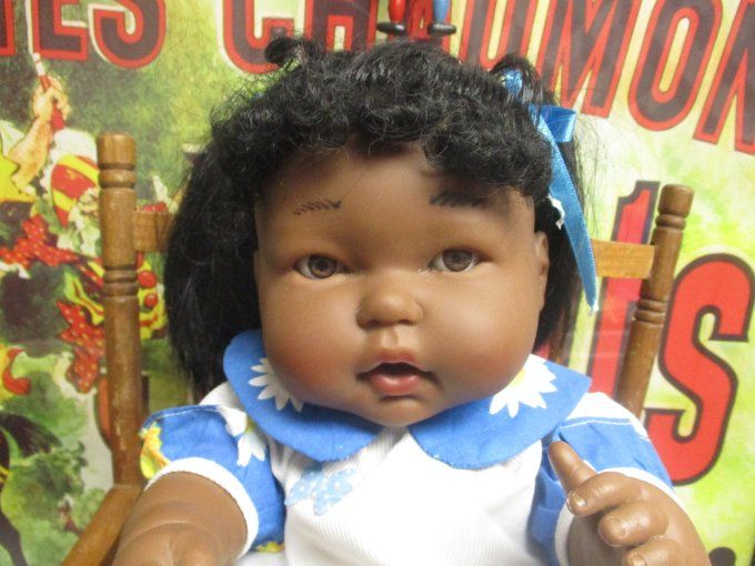 JOLIE POUPEE NOIRE